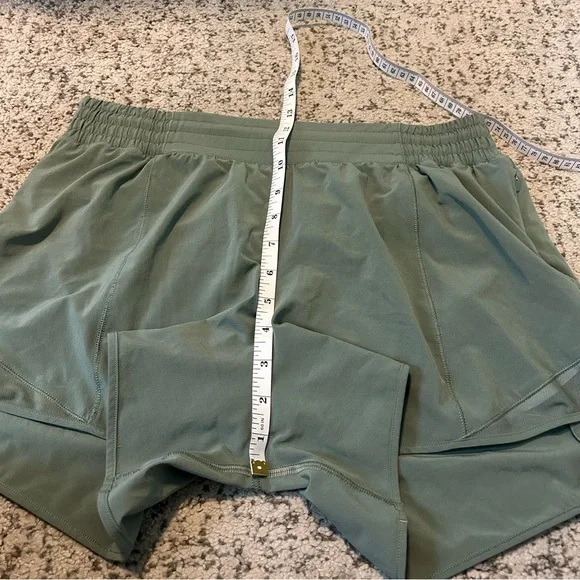 Lululemon Rosemary Green LII Hotty Hot 4” Lined Athletic Shorts Size 8 - Picture 6 of 7
